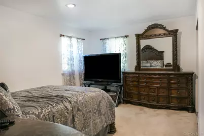 34 Wards Lane, Bellport, NY 11713 - Photo 13