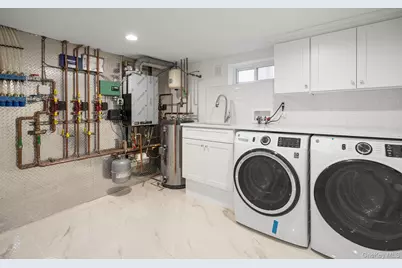 33 6th Avenue, Massapequa Park, NY 11762 - Photo 41