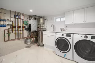 33 6th Ave, Massapequa Park, NY 11762 - Photo 41