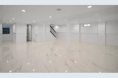 33 6th Avenue, Massapequa Park, NY 11762 - Photo 43