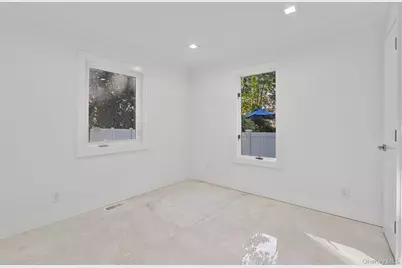 33 6th Avenue, Massapequa Park, NY 11762 - Photo 21