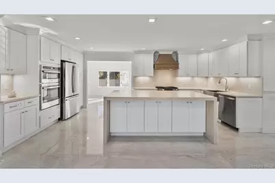 33 6th Avenue, Massapequa Park, NY 11762 - Photo 9