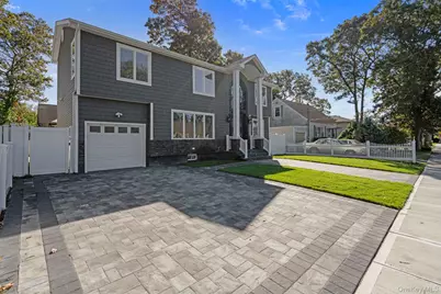 33 6th Avenue, Massapequa Park, NY 11762 - Photo 3