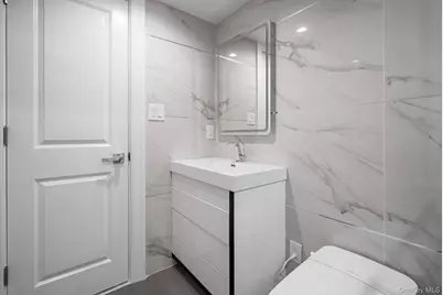 33 6th Avenue, Massapequa Park, NY 11762 - Photo 45