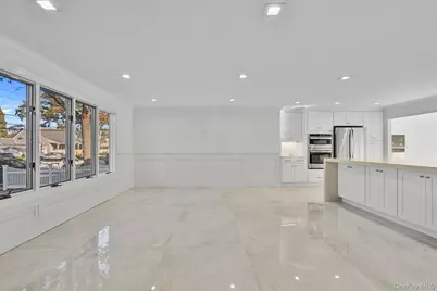 33 6th Avenue, Massapequa Park, NY 11762 - Photo 5