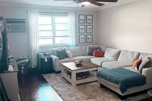 81-10 Langdale St, New Hyde Park, NY 11040 - Photo 3