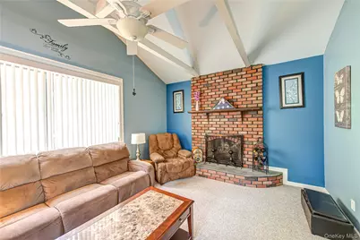 23 Wyandotte Street, Selden, NY 11784 - Photo 9