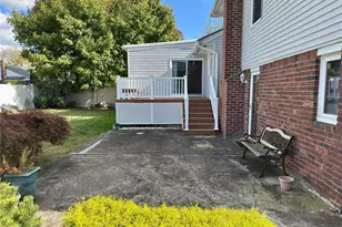 316 Violet St, Massapequa Park, NY 11762 - Photo 33
