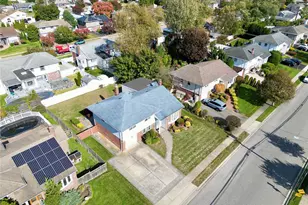316 Violet St, Massapequa Park, NY 11762 - Photo 37