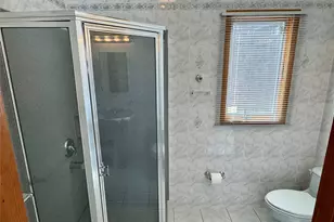 316 Violet St, Massapequa Park, NY 11762 - Photo 17