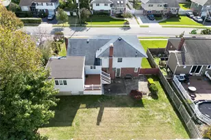 316 Violet St, Massapequa Park, NY 11762 - Photo 35