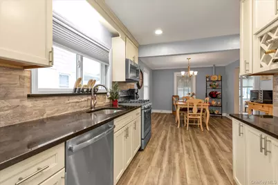 100 Nassau Avenue, Malverne, NY 11565 - Photo 7