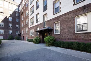 83-09 Talbot, Kew Gardens, NY 11415 - Photo 19