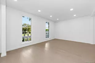 233 Roxbury Rd S, Garden City South, NY 11530 - Photo 3