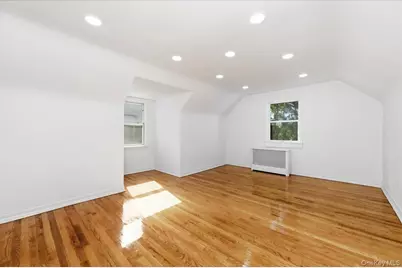 233 Roxbury Road S, Garden City South, NY 11530 - Photo 9