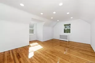 233 Roxbury Rd S, Garden City South, NY 11530 - Photo 9