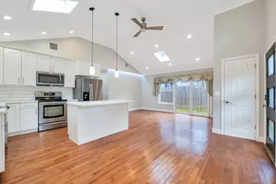 30 Harding Road, Ronkonkoma, NY 11779 - Photo 9