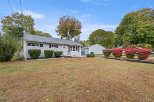 41 Swenson Dr, Wappingers Falls, NY 12590 - Photo 3