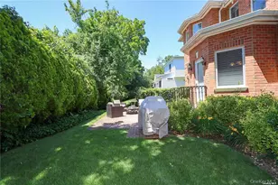 24 Steamboat Rd, Great Neck, NY 11024 - Photo 27