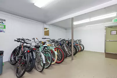 1233 Melville Road #54, Farmingdale, NY 11735 - Photo 11