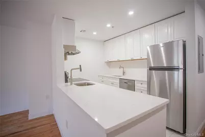 10 Franklin Boulevard #208, Long Beach, NY 11561 - Photo 5