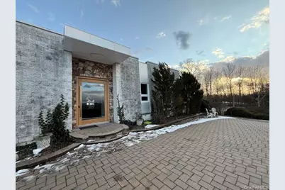 27 Westview Drive, Wallkill, NY 12589 - Photo 3