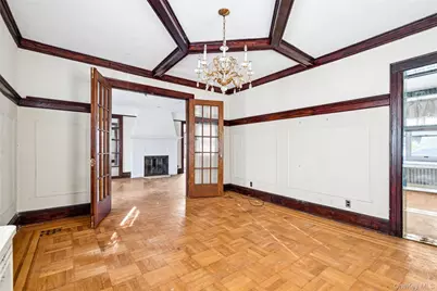 4607 Concord Avenue, Great Neck, NY 11020 - Photo 5