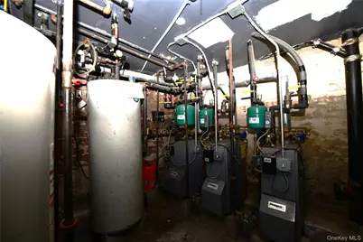 59-09 71st Avenue, Ridgewood, NY 11385 - Photo 17