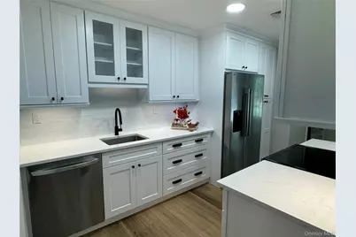 280 Berwick Court #A, Ridge, NY 11961 - Photo 5