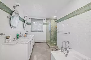 740 Kearny Dr, Woodmere, NY 11581 - Photo 15