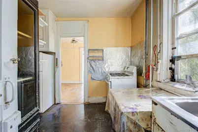 1701 Gates Avenue, Ridgewood, NY 11385 - Photo 23