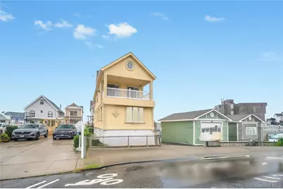 21 Van Brunt Road, New York, NY 11693 - Photo 1