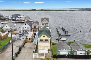 21 Van Brunt Rd, New York, NY 11693 - Photo 3