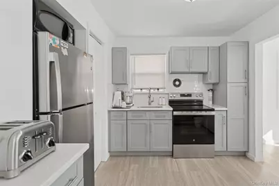 213 E Market Street, Long Beach, NY 11561 - Photo 11