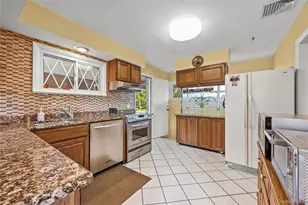 2860 Lenox Rd, Oceanside, NY 11572 - Photo 13