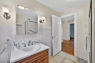 10 Edna St, White Plains, NY 10606 - Photo 23