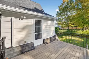 10 Edna St, White Plains, NY 10606 - Photo 21