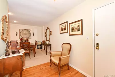 60 Hempstead Avenue #1H, Lynbrook, NY 11563 - Photo 3