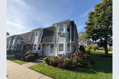 204 Millard Avenue #204, West Babylon, NY 11704 - Photo 3