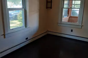 8 Woodburn St, Patchogue, NY 11772 - Photo 11