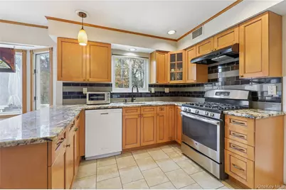 23 Hallmark Drive, New City, NY 10956 - Photo 15