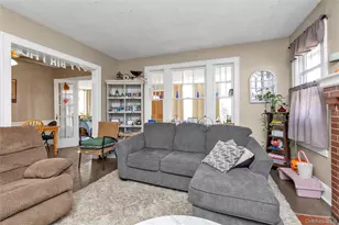 127 Smith St, Lynbrook, NY 11563 - Photo 3