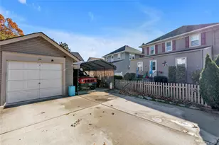 127 Smith St, Lynbrook, NY 11563 - Photo 17