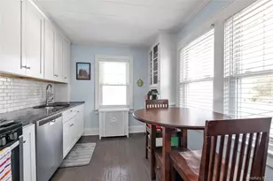 127 Smith St, Lynbrook, NY 11563 - Photo 11