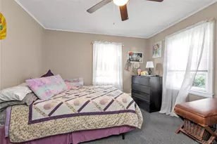 127 Smith St, Lynbrook, NY 11563 - Photo 7