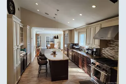 10 Foxwood Lane, Thornwood, NY 10594 - Photo 1