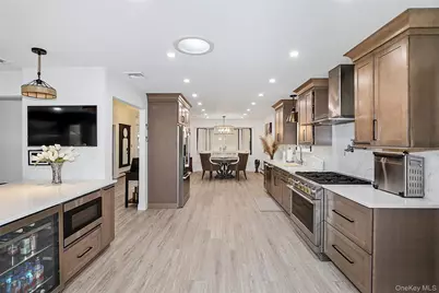 5 Fieldway Court, Huntington, NY 11743 - Photo 15