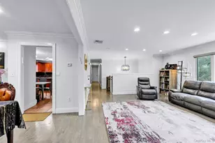 26 Ellington Way, Spring Valley, NY 10977 - Photo 5