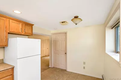 25 Estate Road, Smithtown, NY 11787 - Photo 23