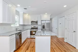 112 Chanel Dr E, Shirley, NY 11967 - Photo 15